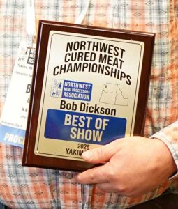 placard stating bob dickson best of show award